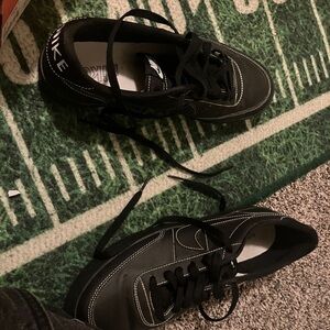 Nike Men's Black and White Sneakers